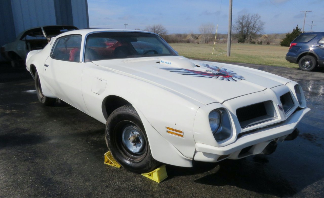 VanDerBrink returns to live, onsite auctions June 12