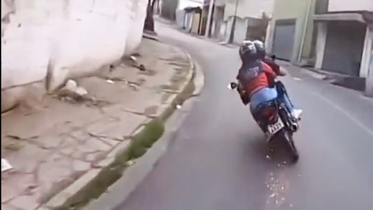 Video: Insane six-minute motorcycle police chase in Brazil looks like an action movie
