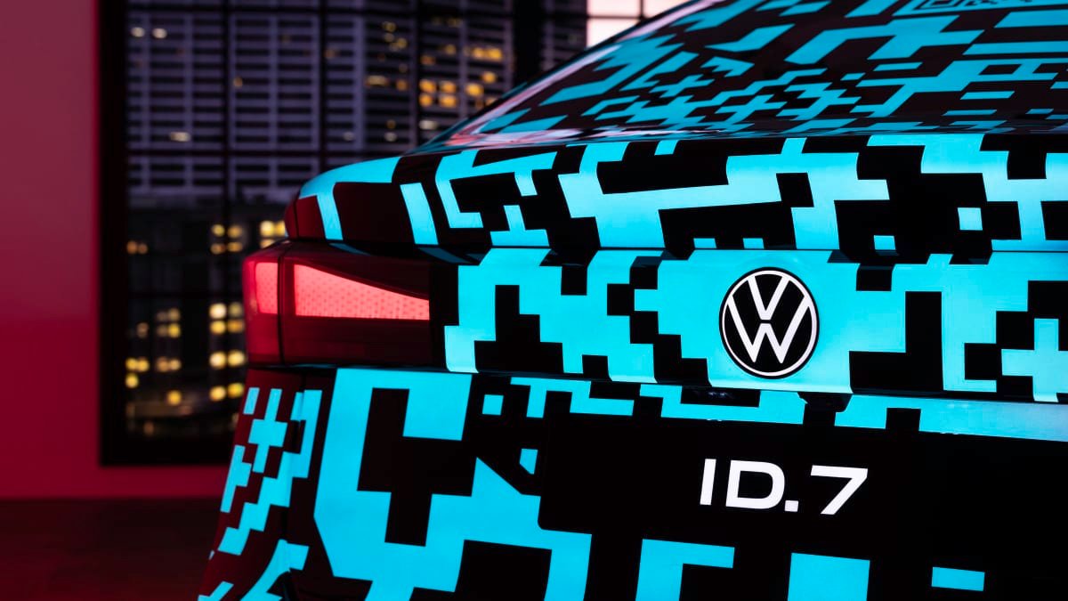 Volkswagen backflips on cabin technology with electric-car preview