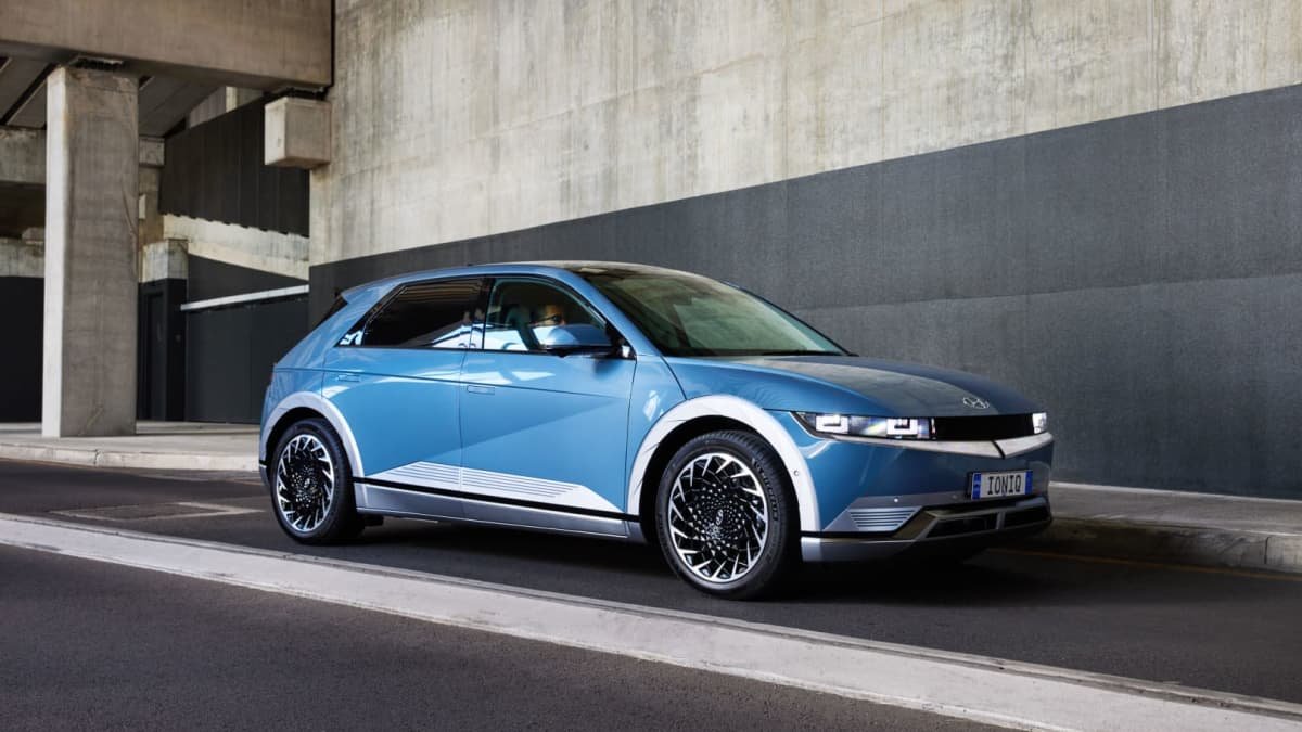 Should I buy a 2023 Hyundai Ioniq 5 or Genesis GV60?